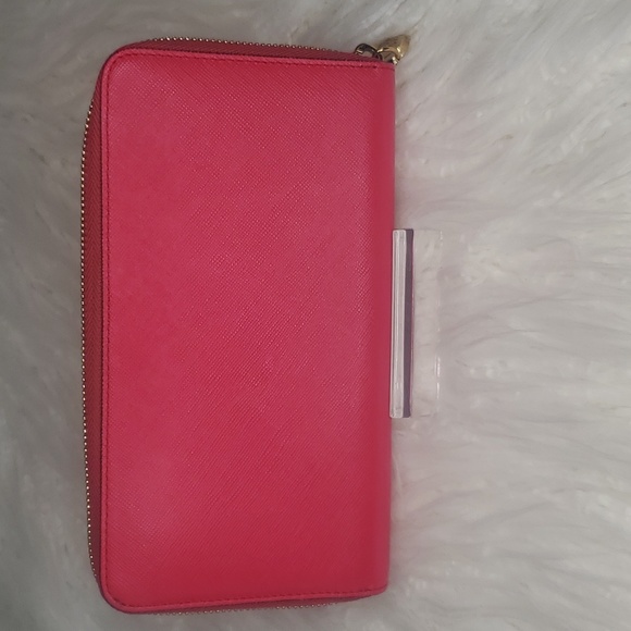 MCM Bicolor Long Zippy Wallet - Picture 2 of 13